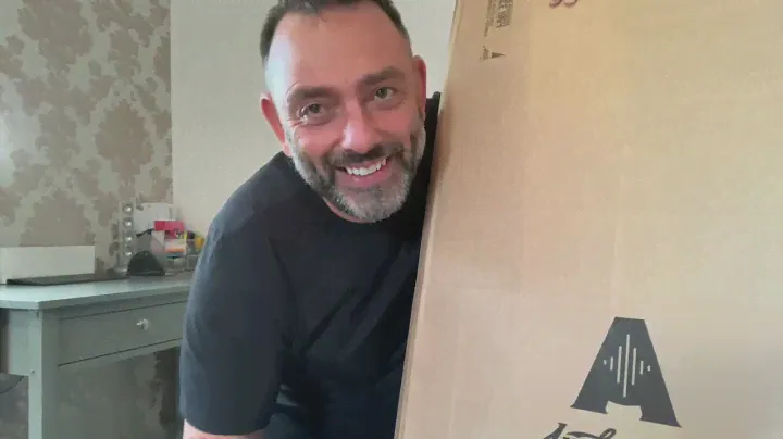 Kramer Pacer Classic FR Special unboxing… any good for nearly half price? Floyd Rose 😬