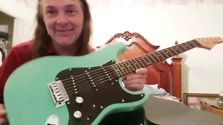 KRAMER Focus 111S Mint Green 21 fret stratocaster.