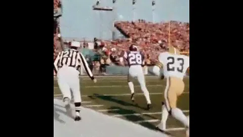 1981-11-29 #greenbaypackers @ #minnesotavikings (Ahmad Rashad 50-yard TD pass from Tommy Kramer)#nfl